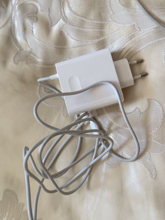 Ноутбук сатылады