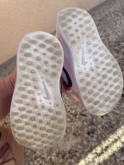 Маратонки Nike 23