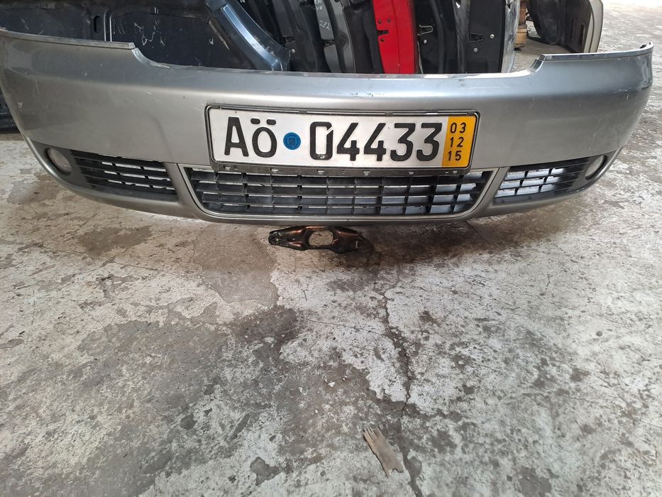 Бампер передний AUDI A6 C5 2003 года