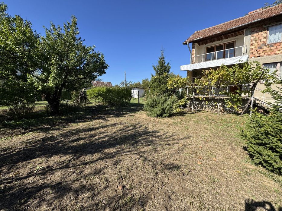 ЕКСКЛУЗИВНО! ЕРА Дръстър предлага за продажба, двуетажна къща в село П