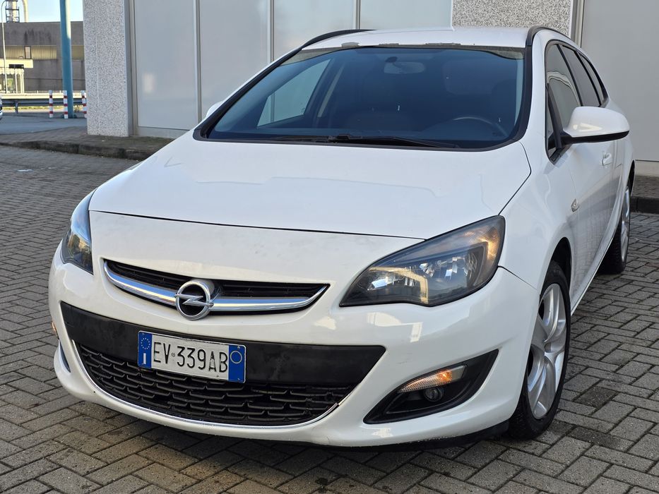 Opel Astra J 1.4 Gpl 140cp 6 trepte Navi/Pilot/A/c