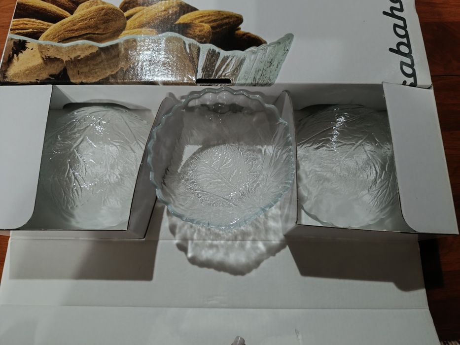 Вафельницы, конфетницы в разных формах