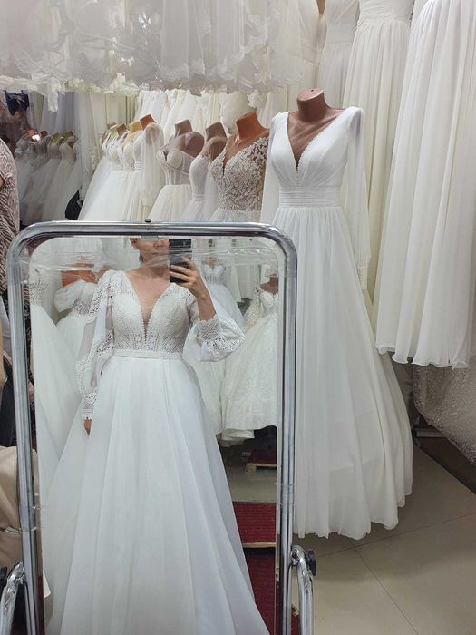 Rochie mireasă nouă, nepurtată, măsura M (38-40).
