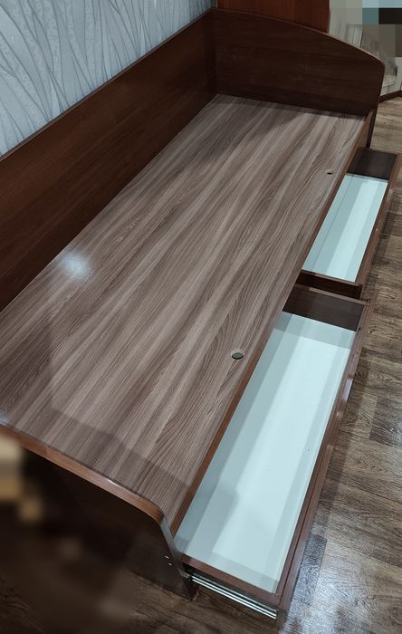 Кровать односпальная