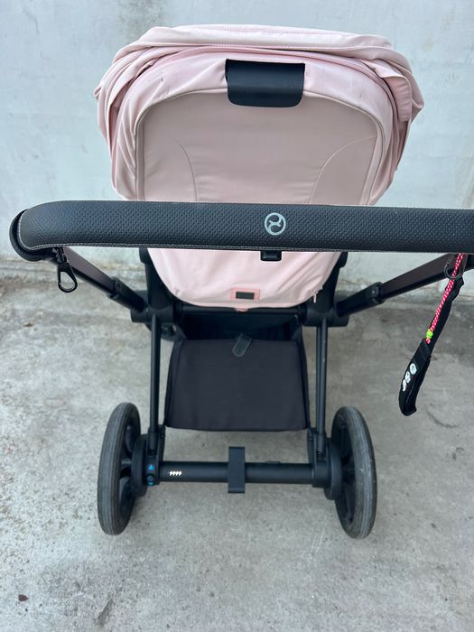 Бебешка количка Cybex E-Priam platinum.