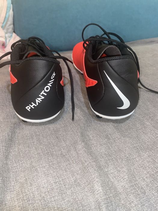 Nike phantom red
