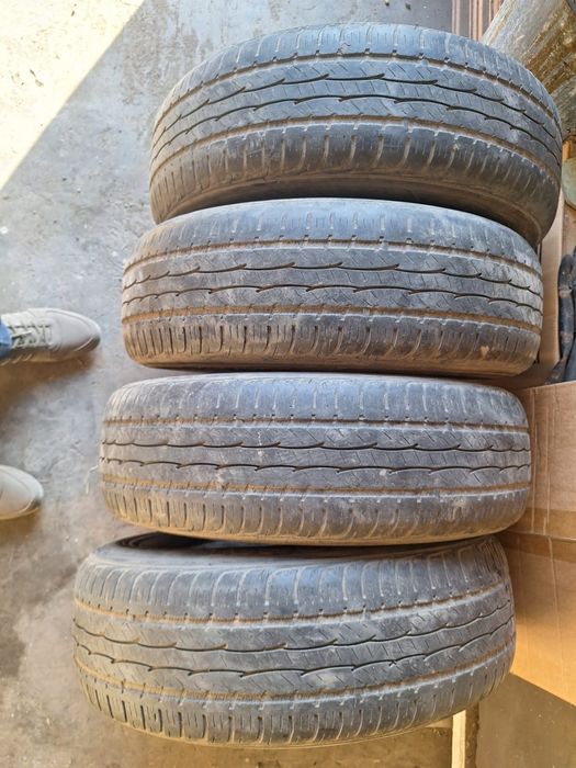 Продам шины для авто.  ТОРГ