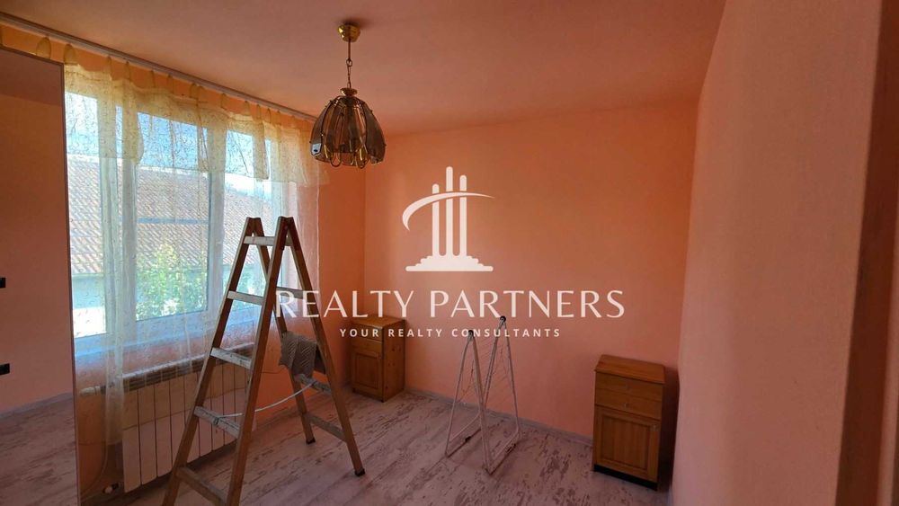 Продава етаж от къща – кв. Байкушева махала, гр. Перник