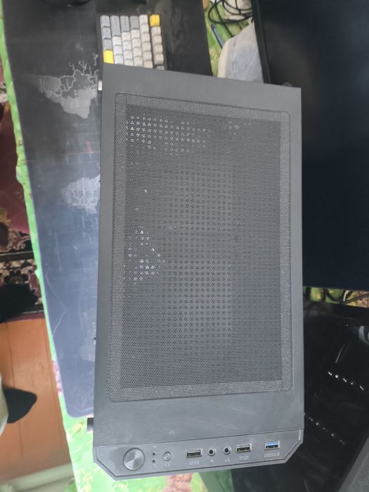 Корпус для ПК M-ATX