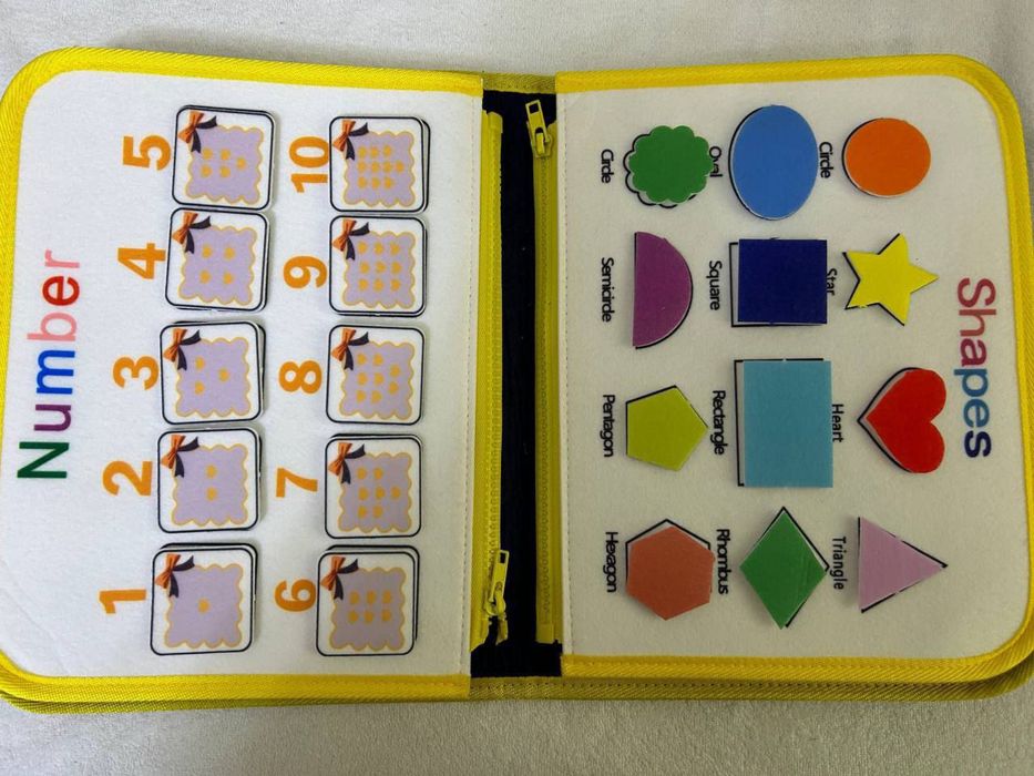 Busy book montessori