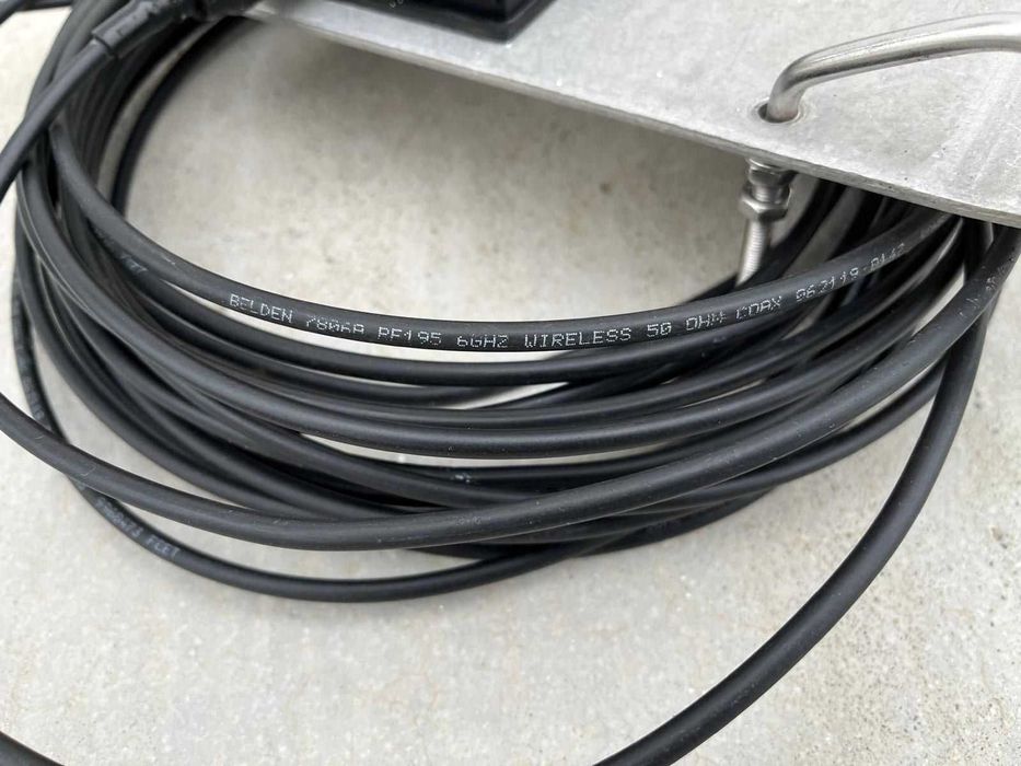 Antene de banda radio extinsa AOR SA7000 si MP Antenna 08-ANT-0861