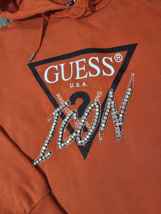 Дамски анурак на Guess