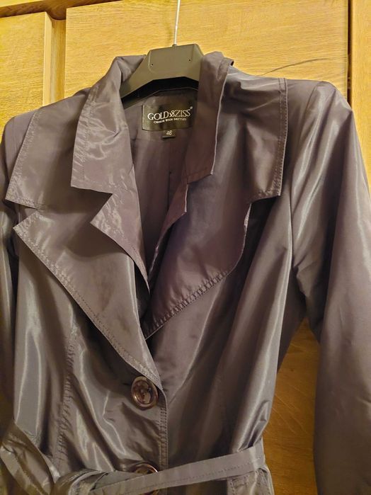 Оригинален дамски черен тренч, размер М