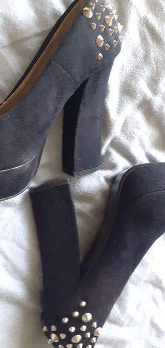 Vand pantofi de dama marimea 38-39