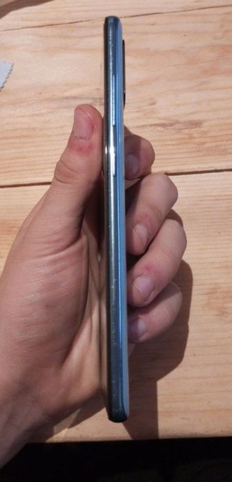 Samsung A51 xotira 4/64