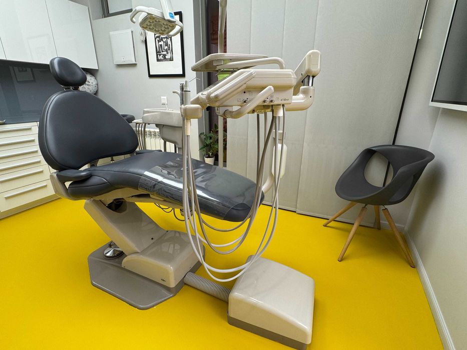 Стоматологичен юнит A-dec