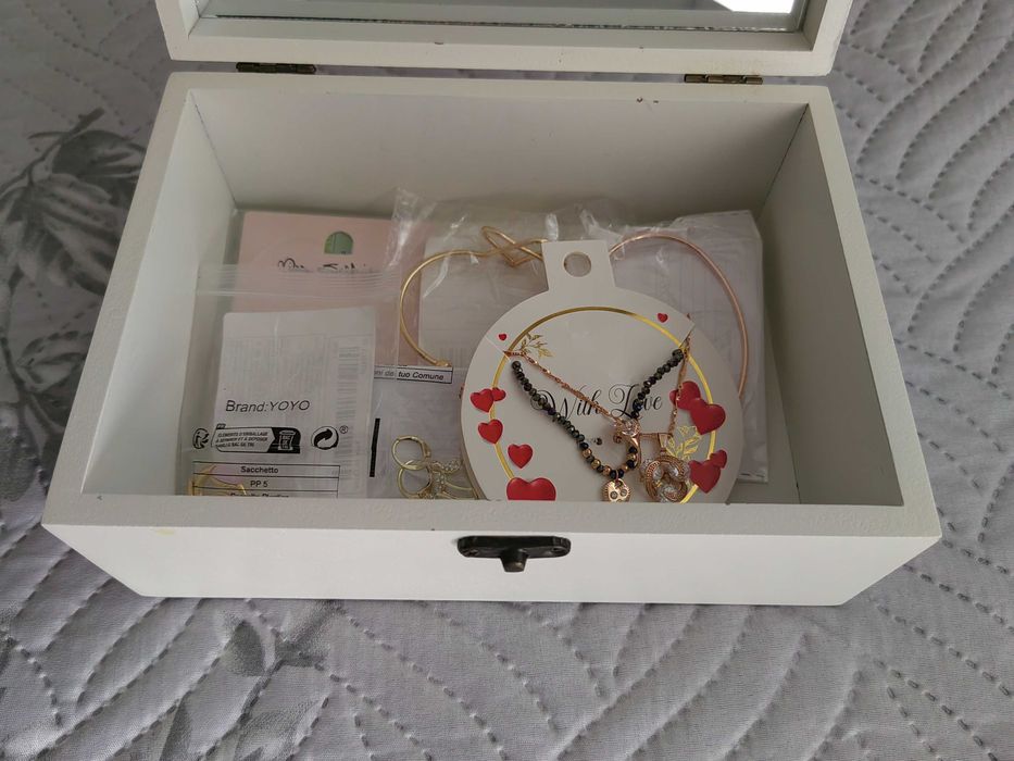 Елегантна кутия за бижута