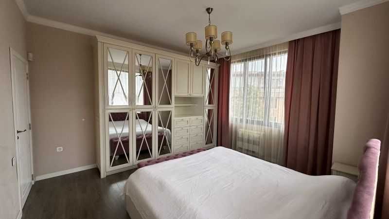Дава се под наем Тристаен апартамент в София, Витоша - 123 кв.м за 1296.42 € - Снимка #6