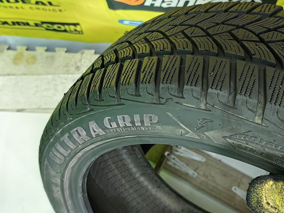 225/45R17 Goodyear 7mm ca noi