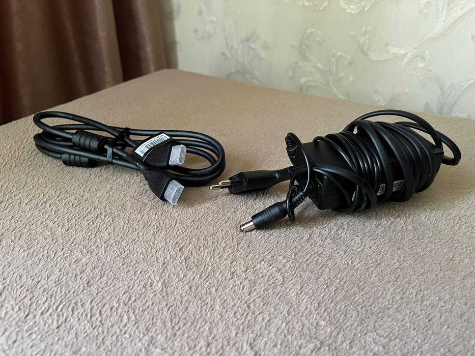 Монитор Samsung S24E390HL