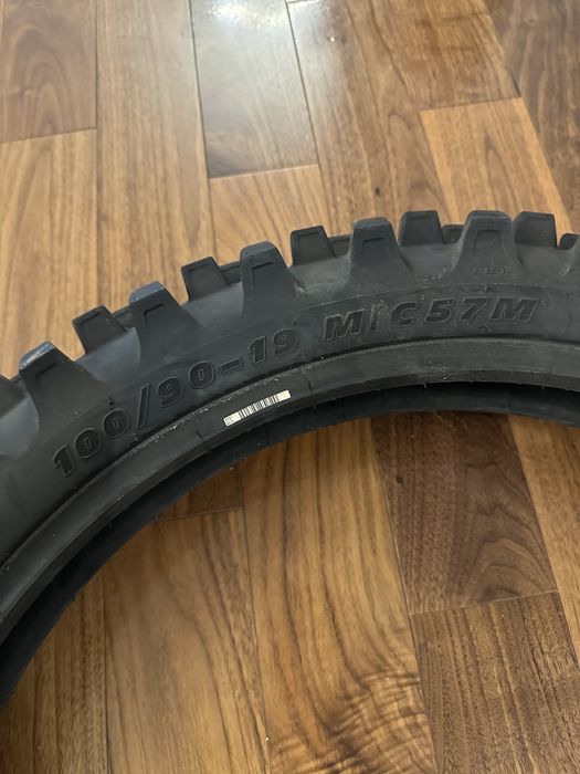 Мотрезина Michelin Starcoss 100/90-19