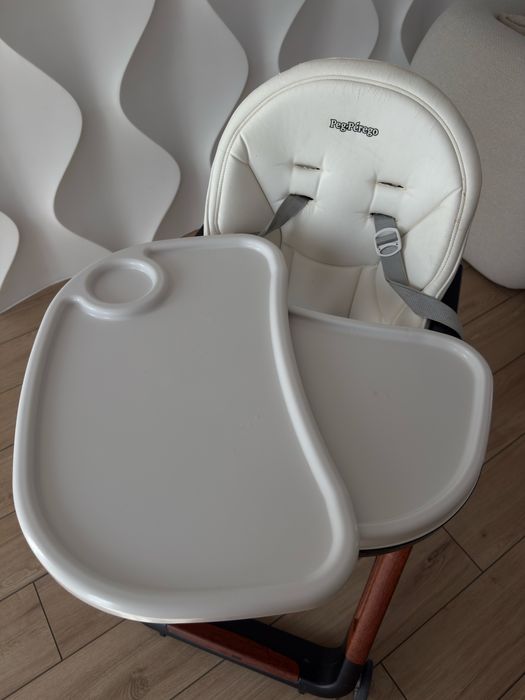 Scaun de masa bebelusi