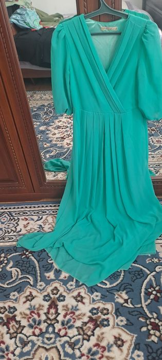 Б/у платья продается