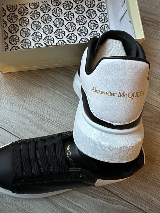 Чисто нови сникърси Alexander Mcqueen