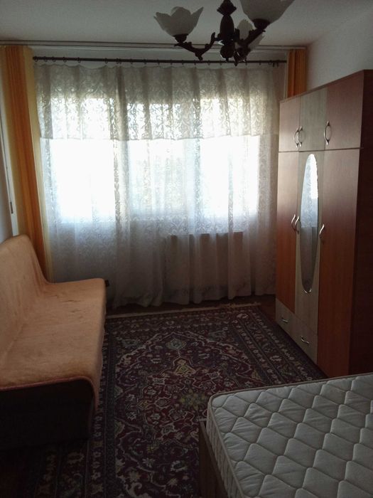 Pf. inchiriez ap. 2 camere semidecomandat in zona Podu Ros
