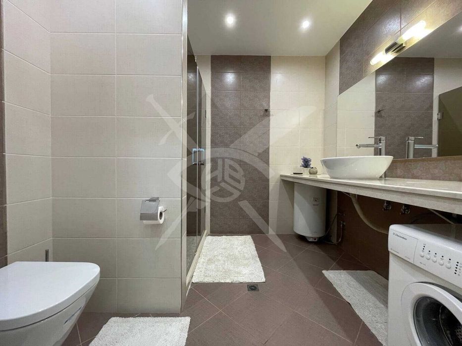 Дава се под наем Двустаен апартамент в Свети Влас - 138 кв.м за 331520 € - Снимка #5