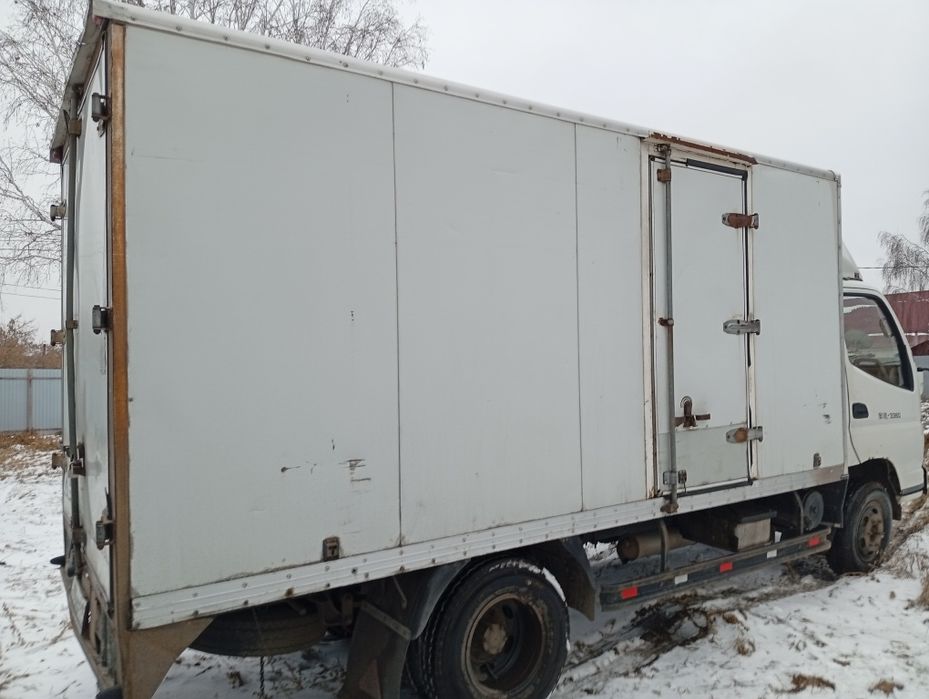 Продам грузовик 2012год.