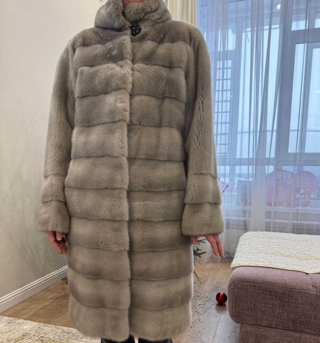 Продам норковую шубу