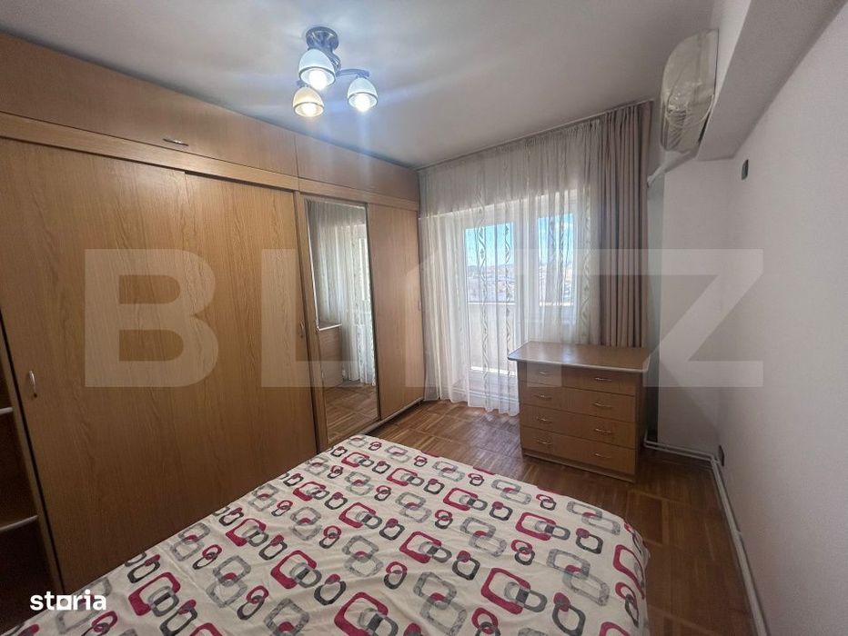 Apartament cu 3 camere, decomandat, centru-Universitate