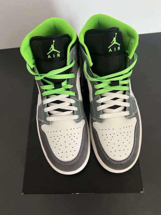 Air Jordan 1 Mid SE "Iron Grey / Green" - Noi în Cutie - Mărimea 42.5