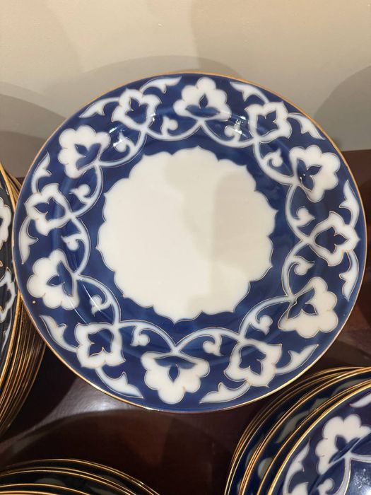 Продаю большой сервиз “Пахтагул” — 180 предметов