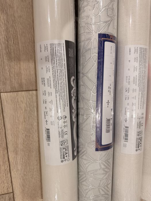 Продам обои новые