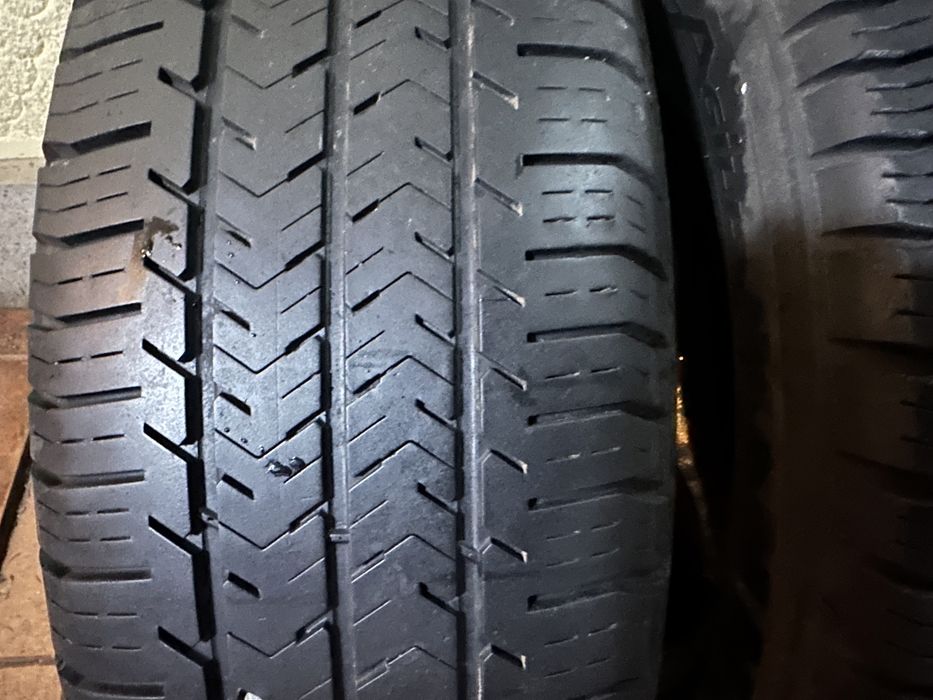 Vand 4 C-uri    Michelin Agilis 150 lei bucata