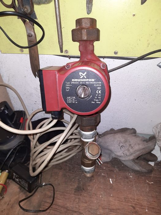 Помпа за камина     Grundfos