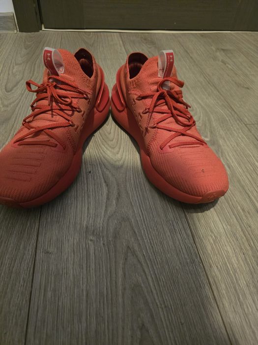 Under Armour (nu armani, nu amiri, nu dolce, nu nike, nu versace)