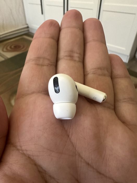 AirPods Pro 4 поколение