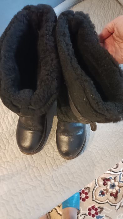 Продаю Унты и Берцы