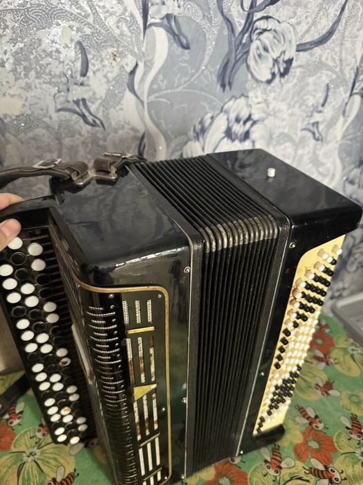 Продам баян отлично работает