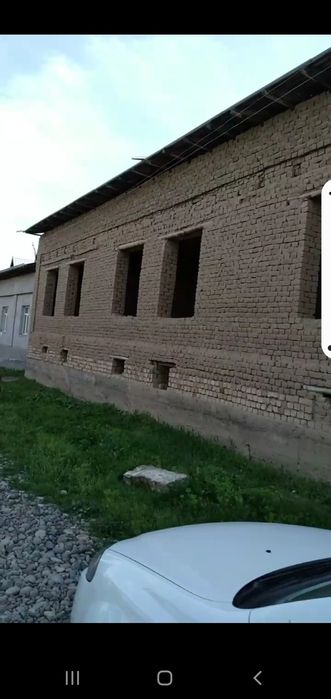 Yangiyolda 14 sòtx 2 etajli 8ta xonali uy sotiladi