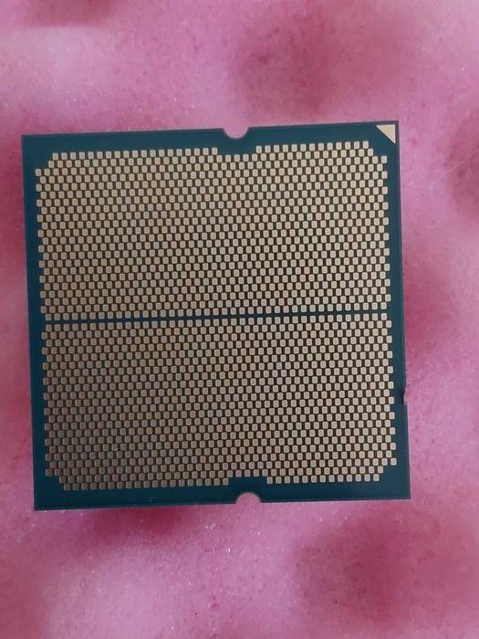 AMD Ryzen 9 7900X + AsRock X670E PG Lightning