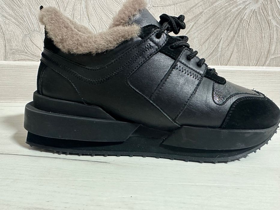 Кроссовки зимние