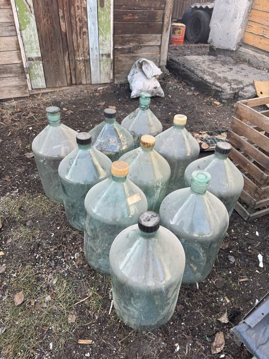 Продам бутыль стеклянный буу