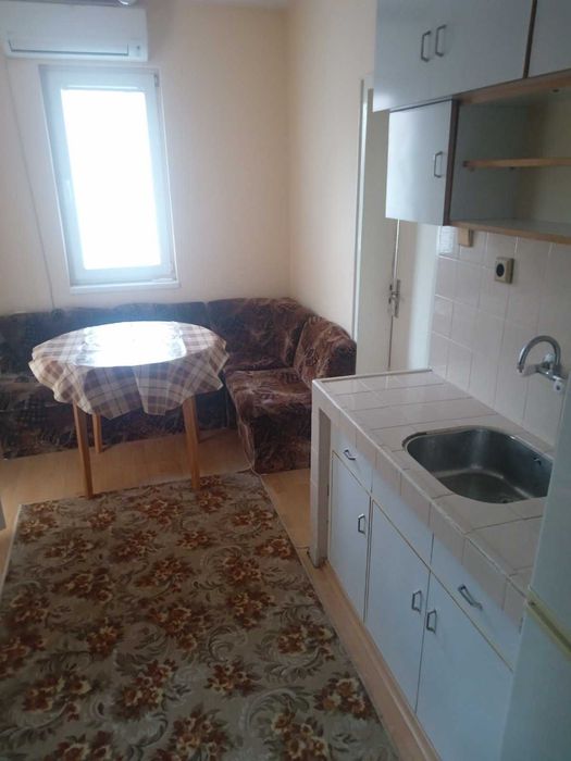 Дава се под наем Тристаен апартамент в Силистра, Митница - 100 кв.м за 168.3 € - Снимка #1