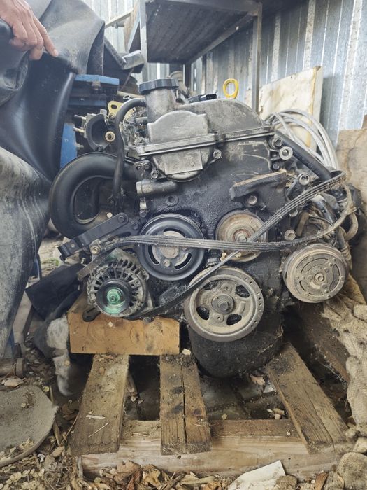 Двигатель на Toyota Vitz 2000 года