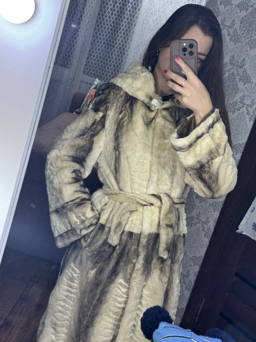 Продам шубу 10.000