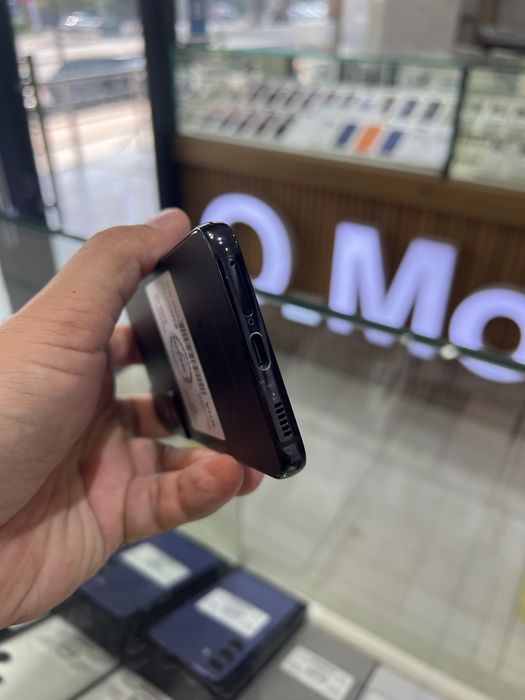 Продается (Nasiya-Вариант-Рассрочка) Galaxy S22 в отличном сост